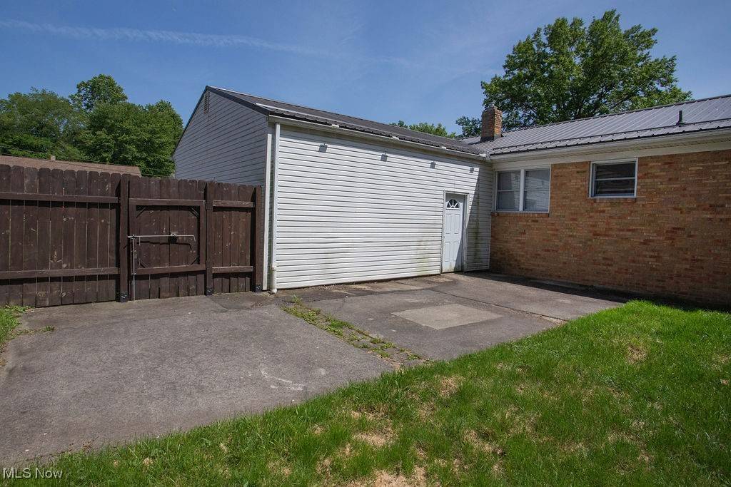 Youngstown, OH 44511,3730 Baymar DR