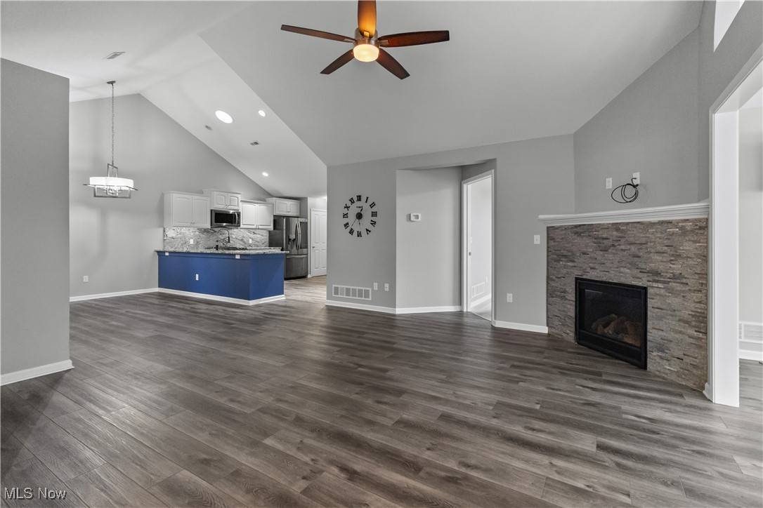 Huron, OH 44839,4004 Coventry LN