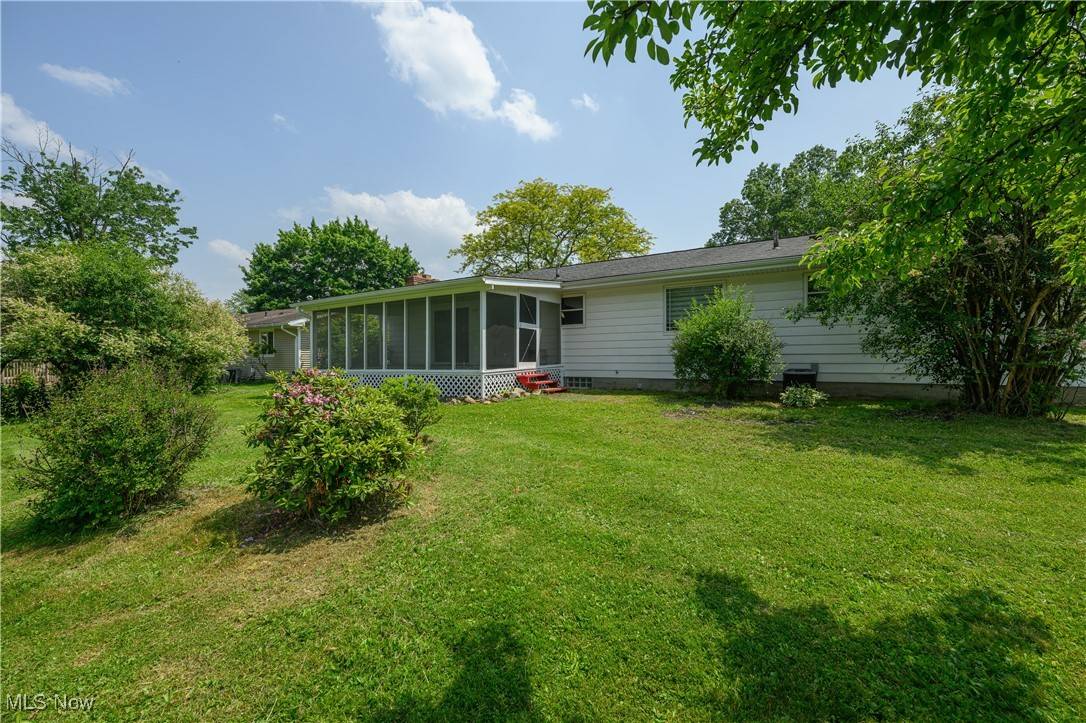 Norton, OH 44203,2783 Shellhart RD