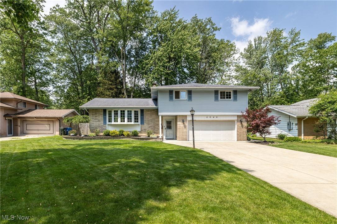 North Olmsted, OH 44070,5046 Devon DR