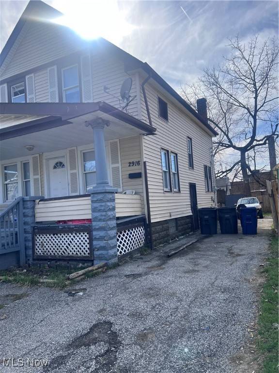 Cleveland, OH 44120,2916 E 118th ST