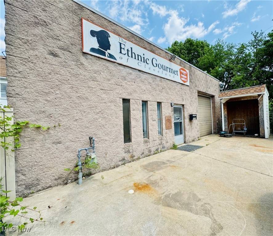 Cleveland, OH 44105,5701 Harvard AVE