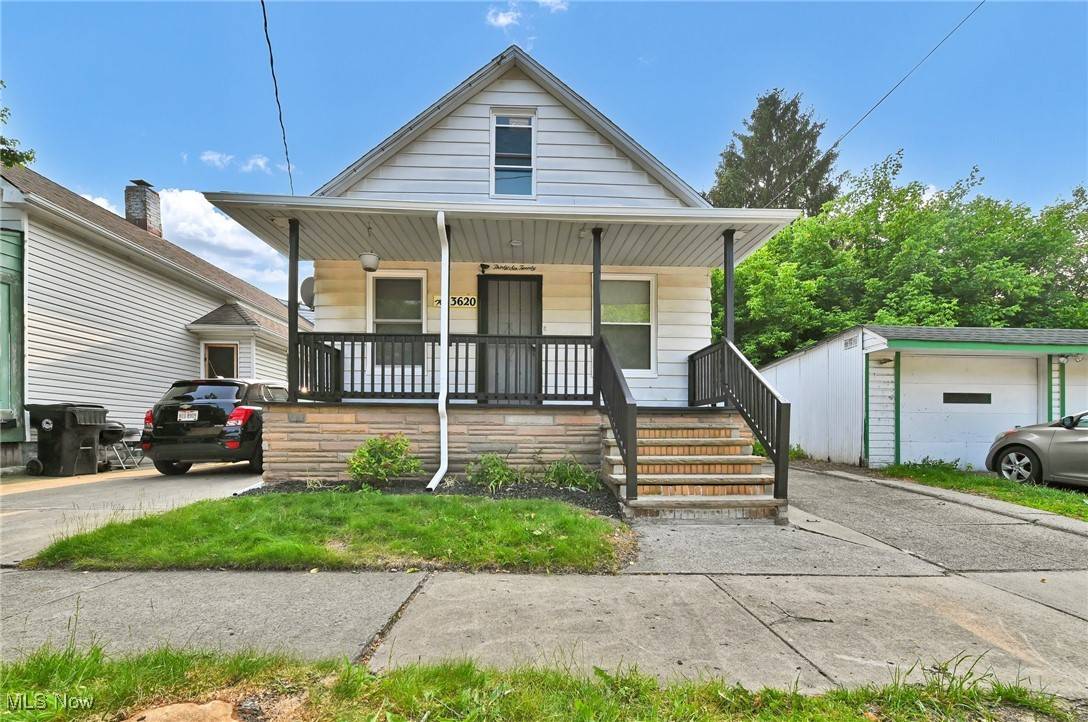 Cleveland, OH 44105,3620 E 63rd ST