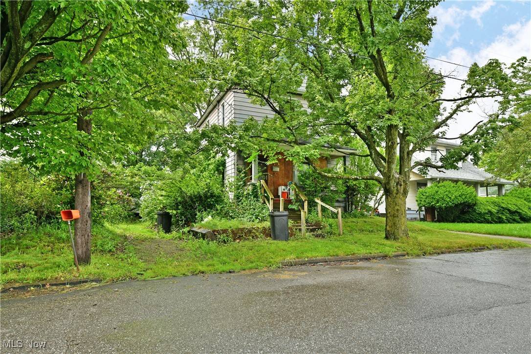 Youngstown, OH 44509,1949 Concord AVE