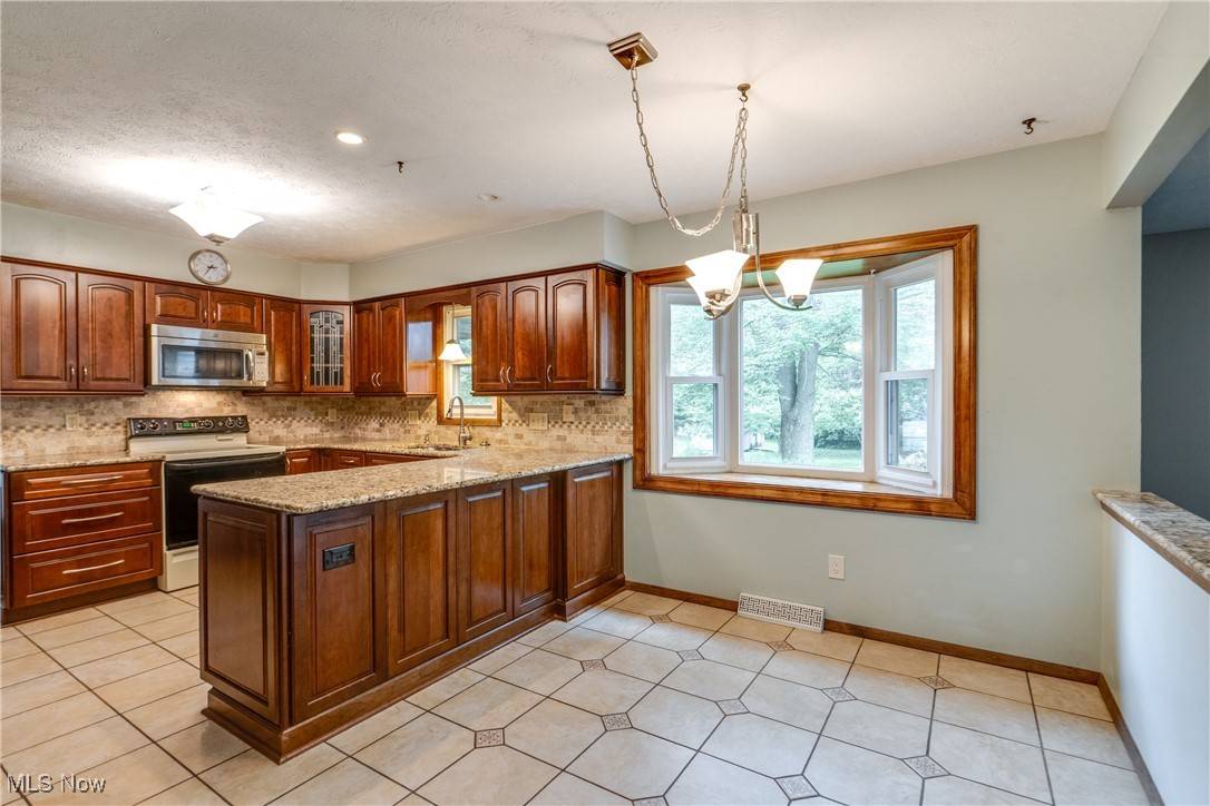 North Ridgeville, OH 44039,6690 Nicoll DR