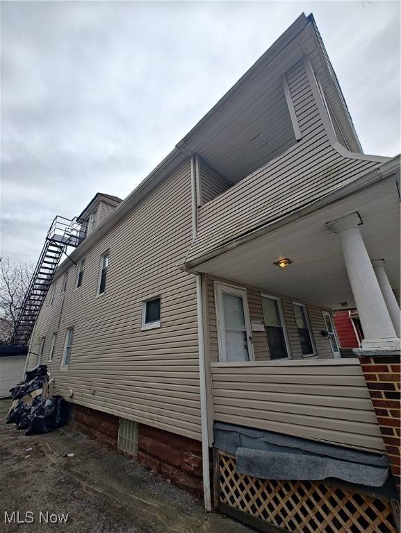Cleveland, OH 44103,2217 E 82nd ST