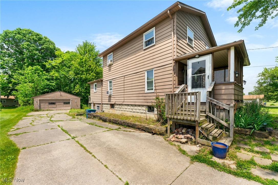 Youngstown, OH 44505,3722 Elmwood AVE