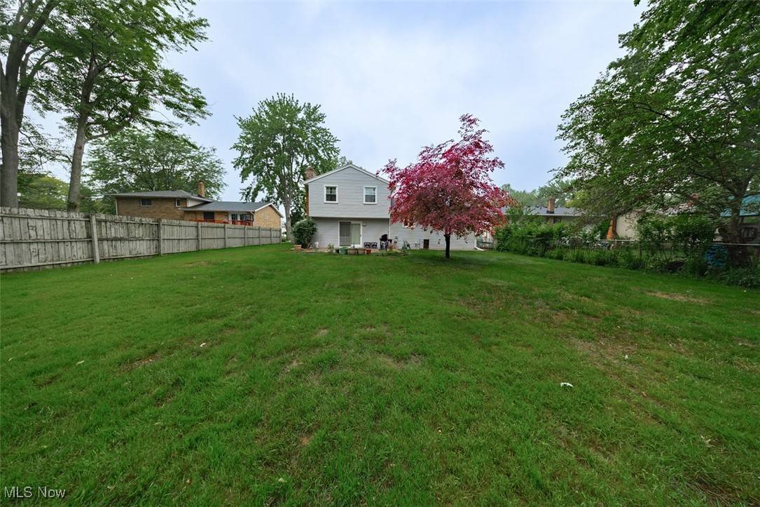 North Olmsted, OH 44070,29631 Sutton DR