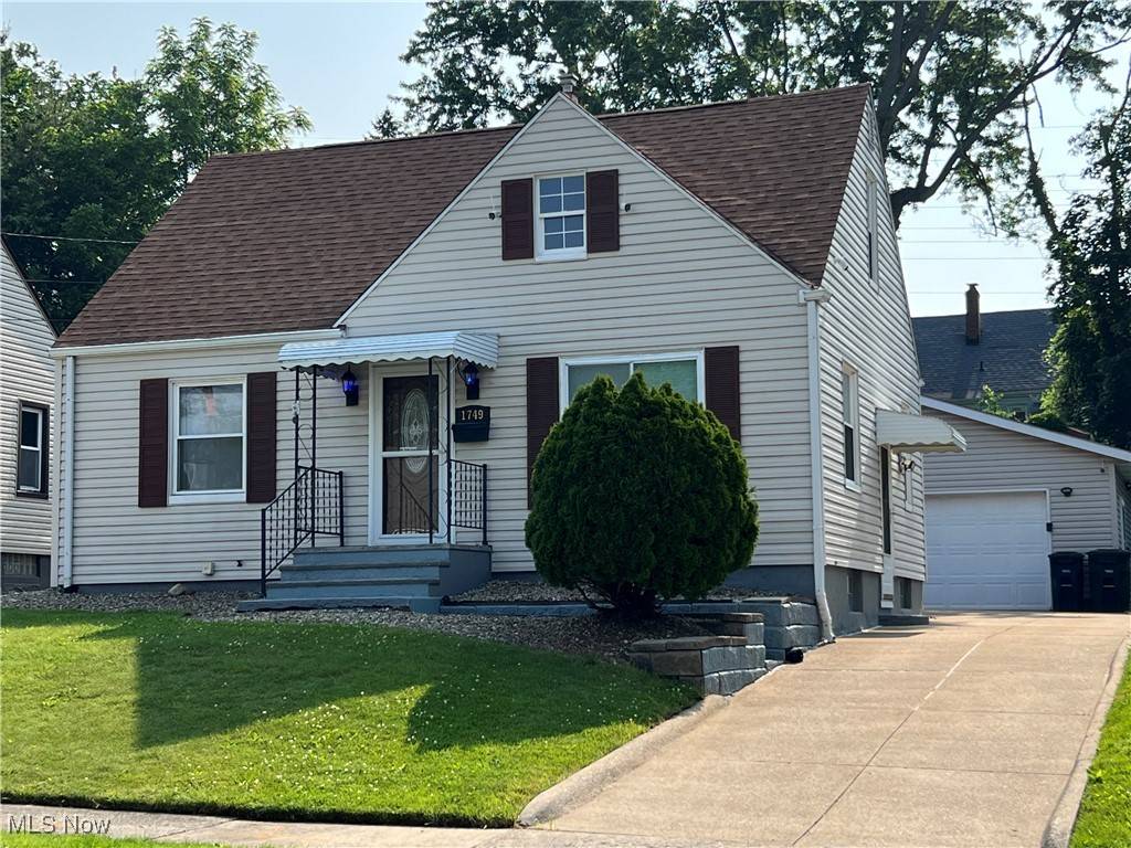 Akron, OH 44301,1749 Highview AVE