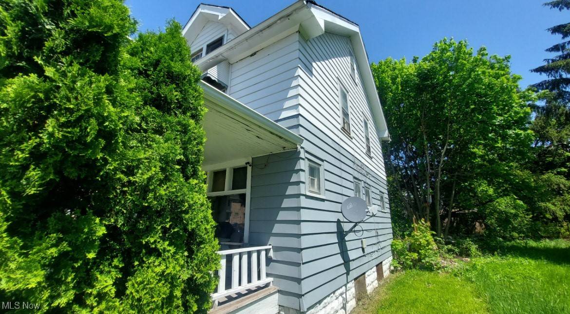 Cleveland, OH 44104,3437 E 103rd ST