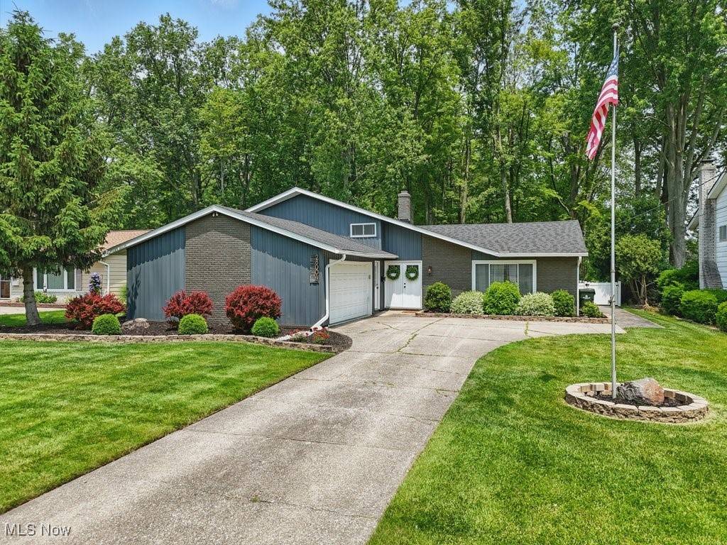North Olmsted, OH 44070,28004 Southern AVE