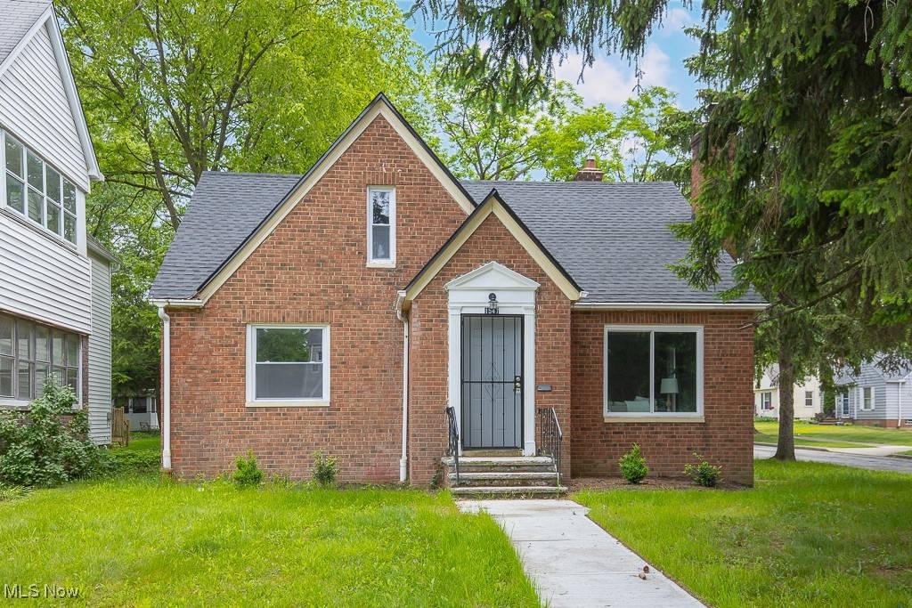 South Euclid, OH 44121,1547 Genesee RD