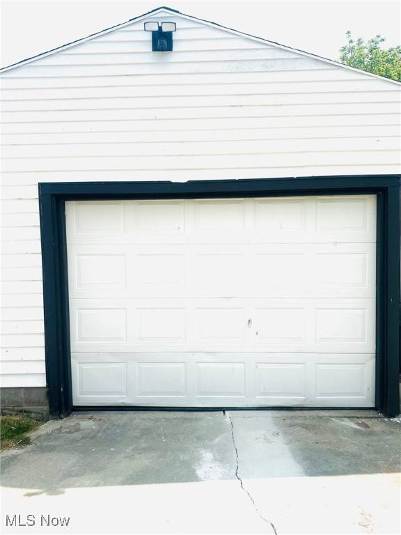 Akron, OH 44320,1389 Diagonal RD