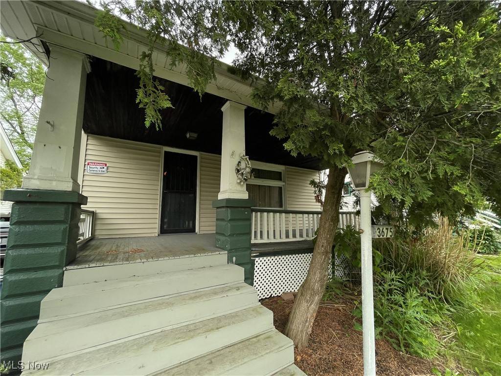 Cleveland, OH 44120,3675 E 138th ST