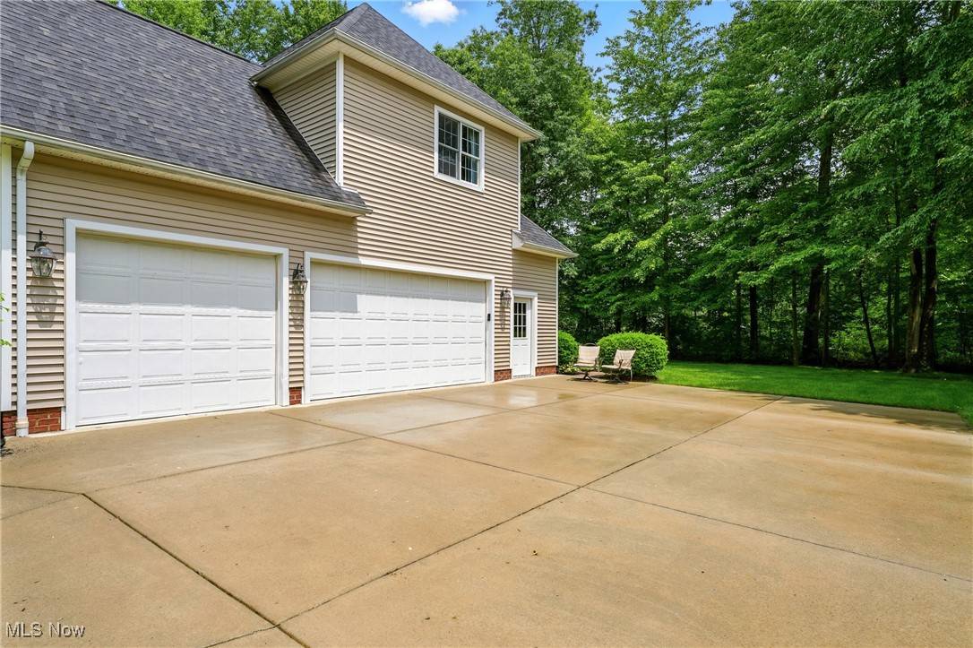 Poland, OH 44514,6869 Boardwalk DR