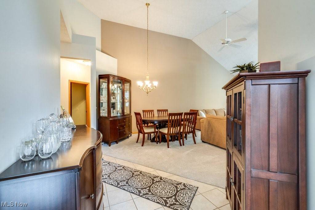 Strongsville, OH 44149,15301 Chestnut Oak LN