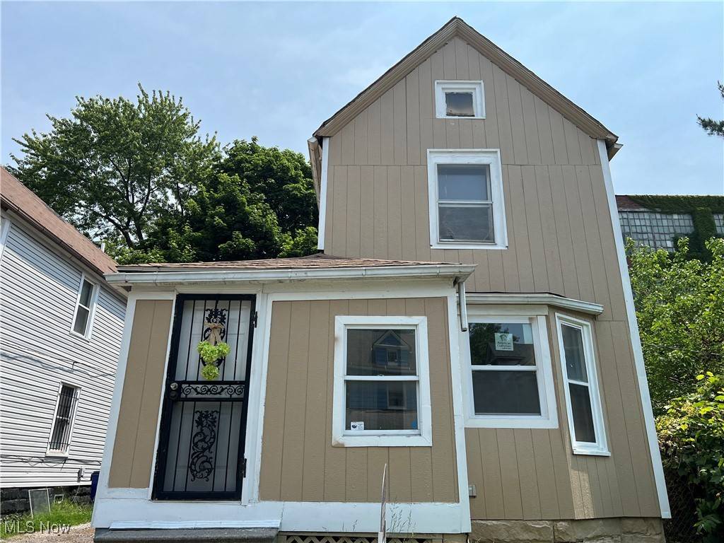 Cleveland, OH 44108,519 E 103rd ST