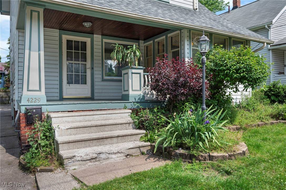 Cleveland, OH 44109,4229 W 22nd ST