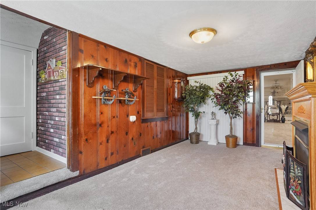 Canton, OH 44708,328 Valleyview AVE NW