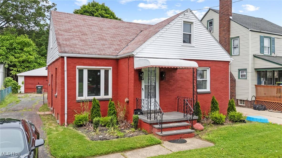 Akron, OH 44320,922 Winton AVE