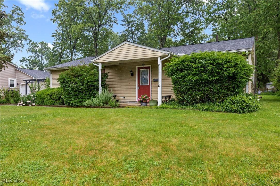 Avon Lake, OH 44012,215 Sunset RD
