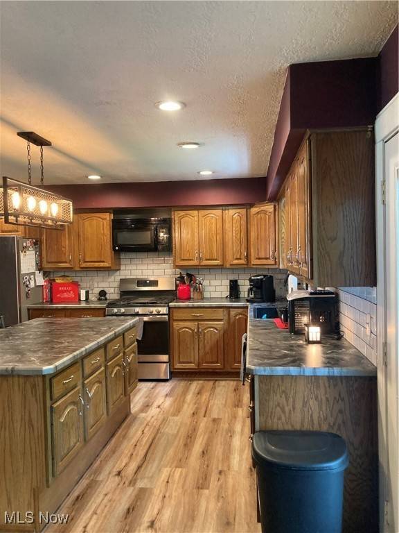 Newton Falls, OH 44444,4399 Richmond AVE