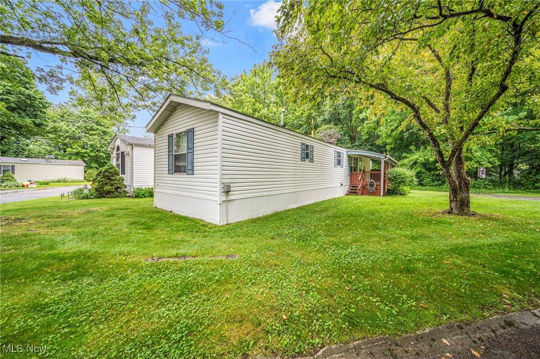 Mentor, OH 44060,100 Maplegrove LN