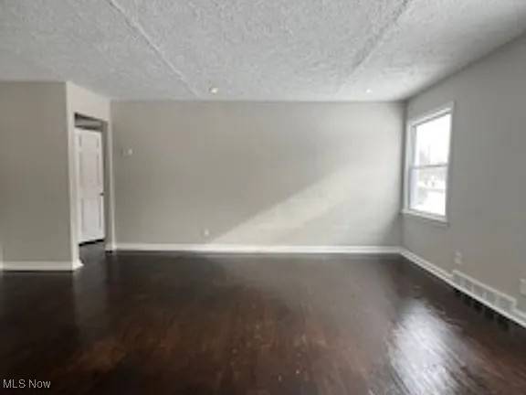 Cleveland, OH 44121,2315 Greenvale RD