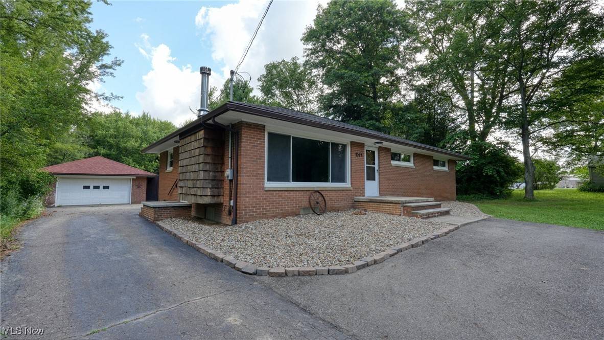 North Canton, OH 44720,2099 Greensburg RD