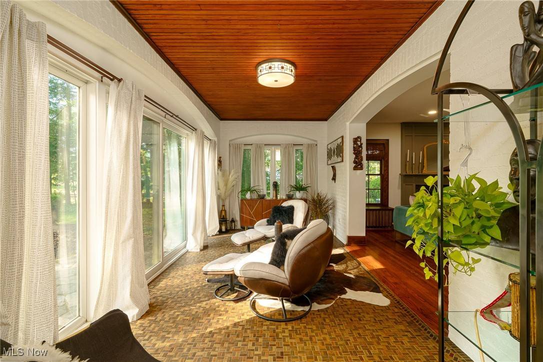 Shaker Heights, OH 44122,17805 Van Aken BLVD