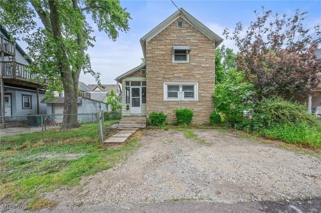 Akron, OH 44304,311 Sterling CT
