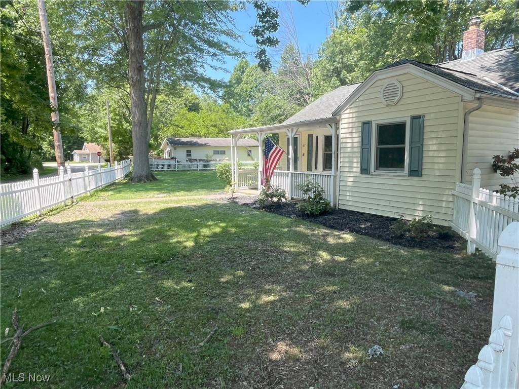 Painesville, OH 44077,67 Rainbow DR