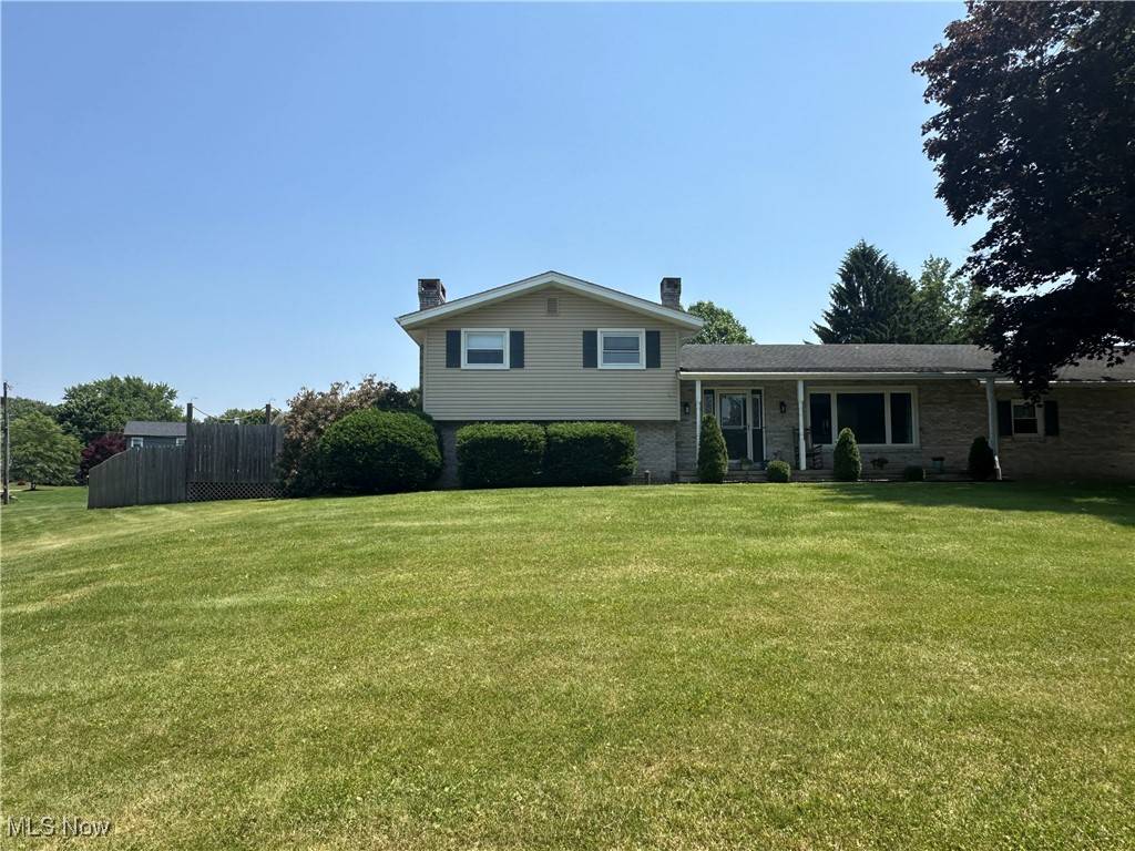 Canton, OH 44721,3005 Chaucer DR NE