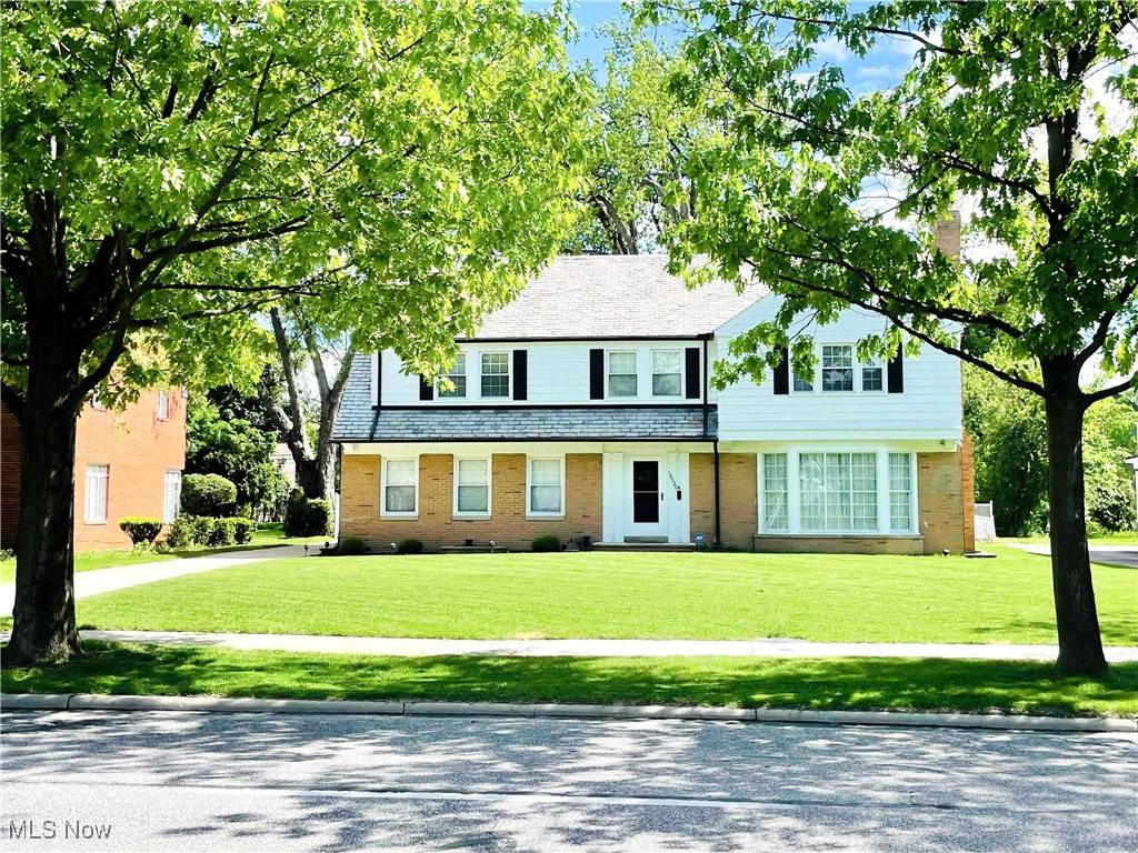Shaker Heights, OH 44122,18520 Van Aken BLVD