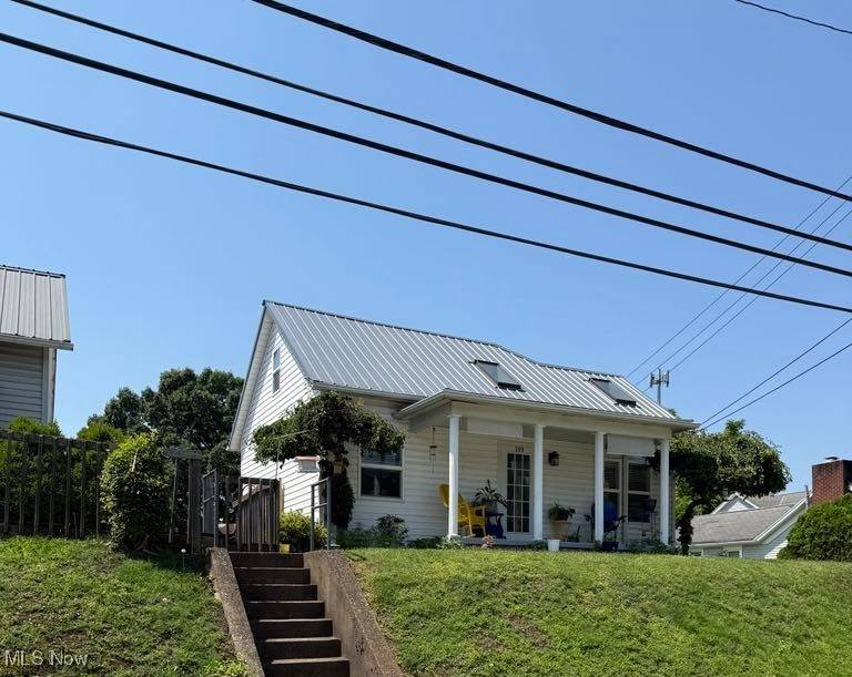 St Marys, WV 26170,109 3rd ST