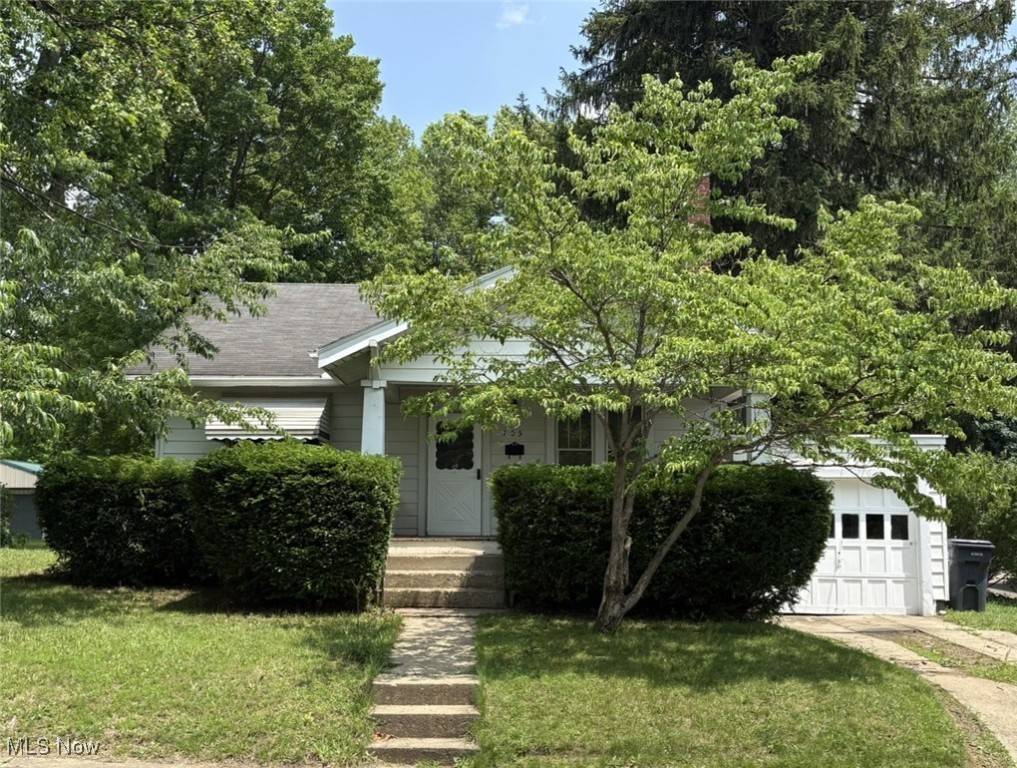 New Lexington, OH 43764,105 S Maple HTS