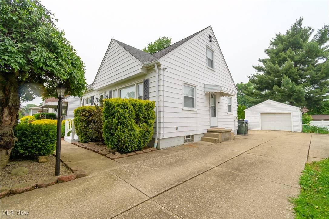 Cuyahoga Falls, OH 44221,339 Notre Dame AVE