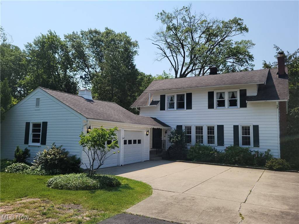 Bay Village, OH 44140,29119 Edgewood RD