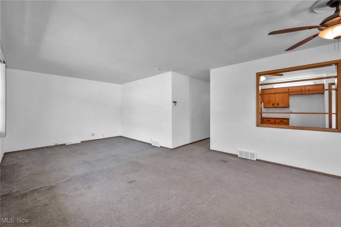 Highland Heights, OH 44143,874 Lander RD