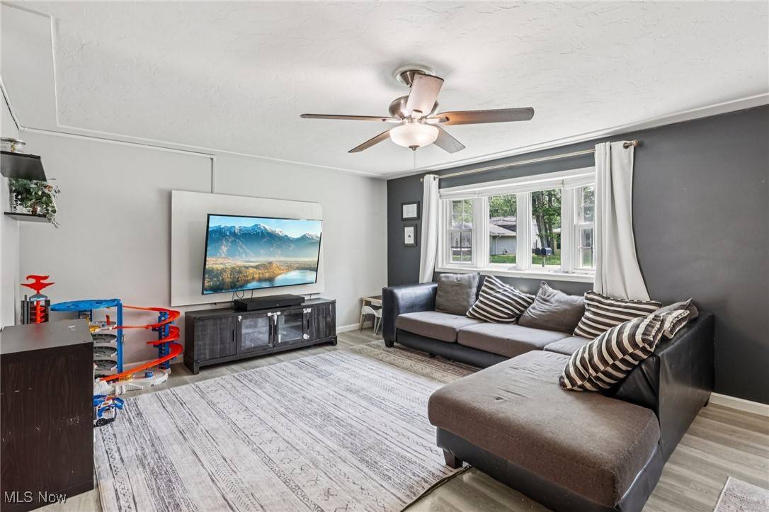 Columbia Station, OH 44028,10324 Greenview DR