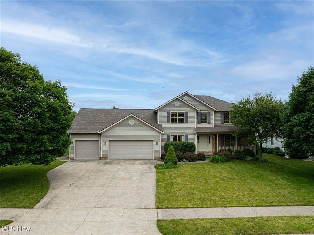 North Canton, OH 44720,1948 Wendover CIR NE