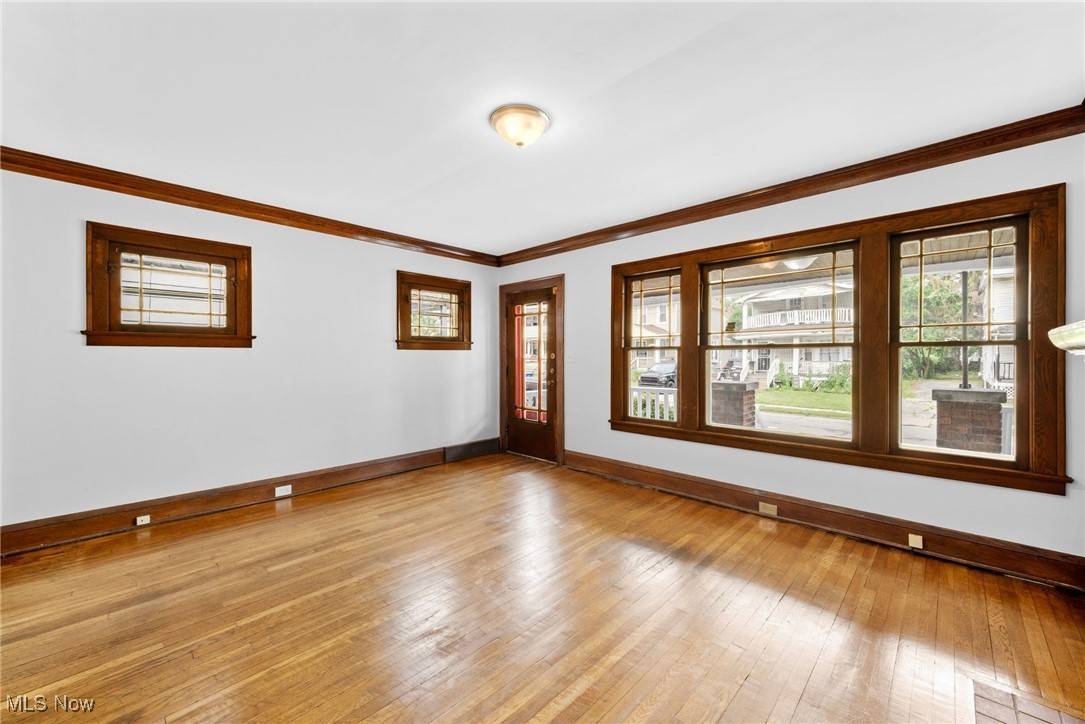 Cleveland, OH 44102,1325 W 93rd ST