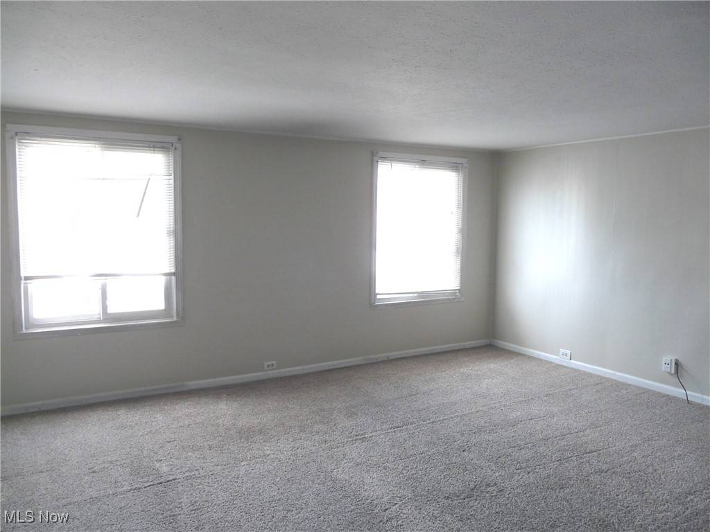 Lakewood, OH 44107,2079 Quail ST