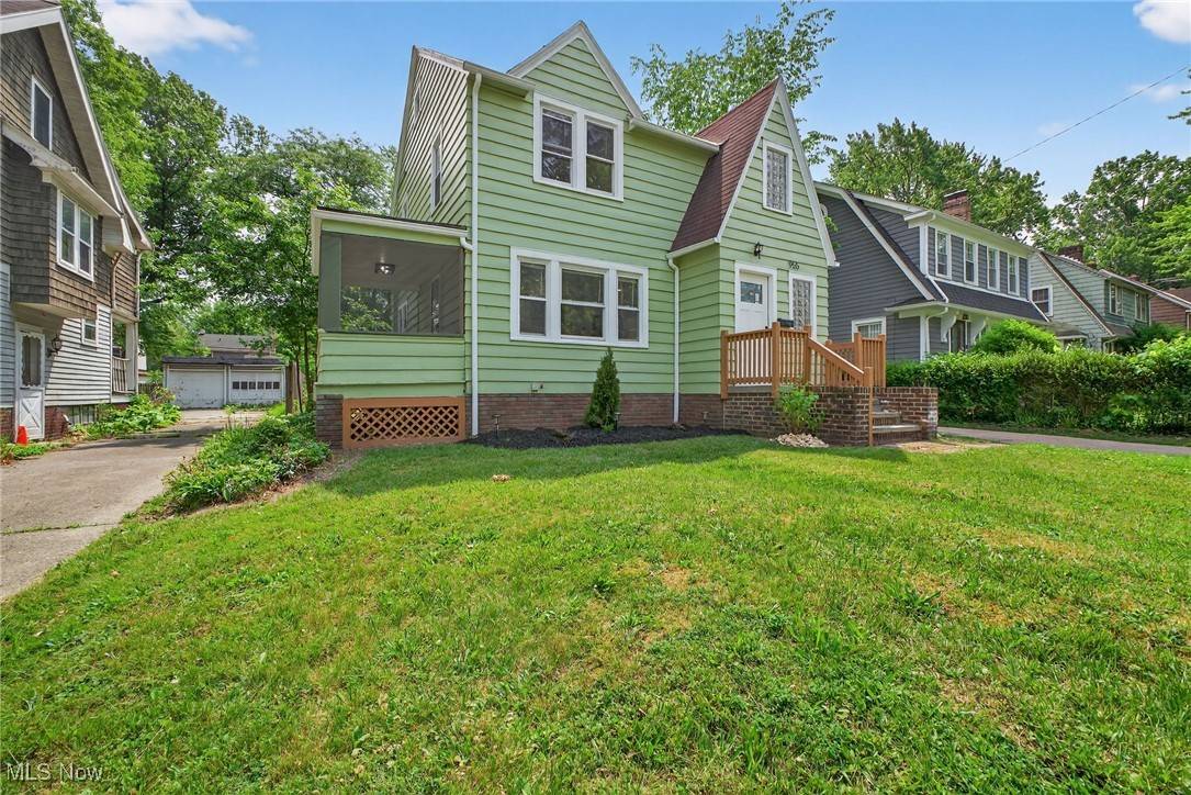 Cleveland Heights, OH 44121,955 Montford RD