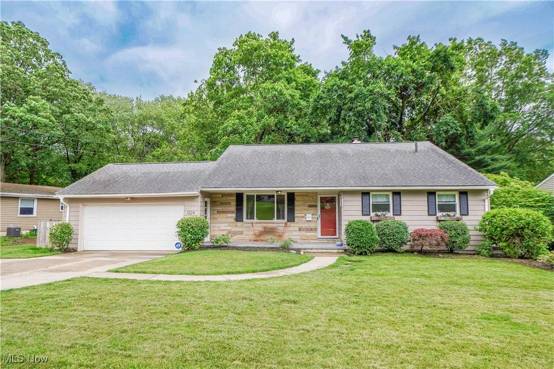 North Canton, OH 44720,1324 Woodrow ST NW