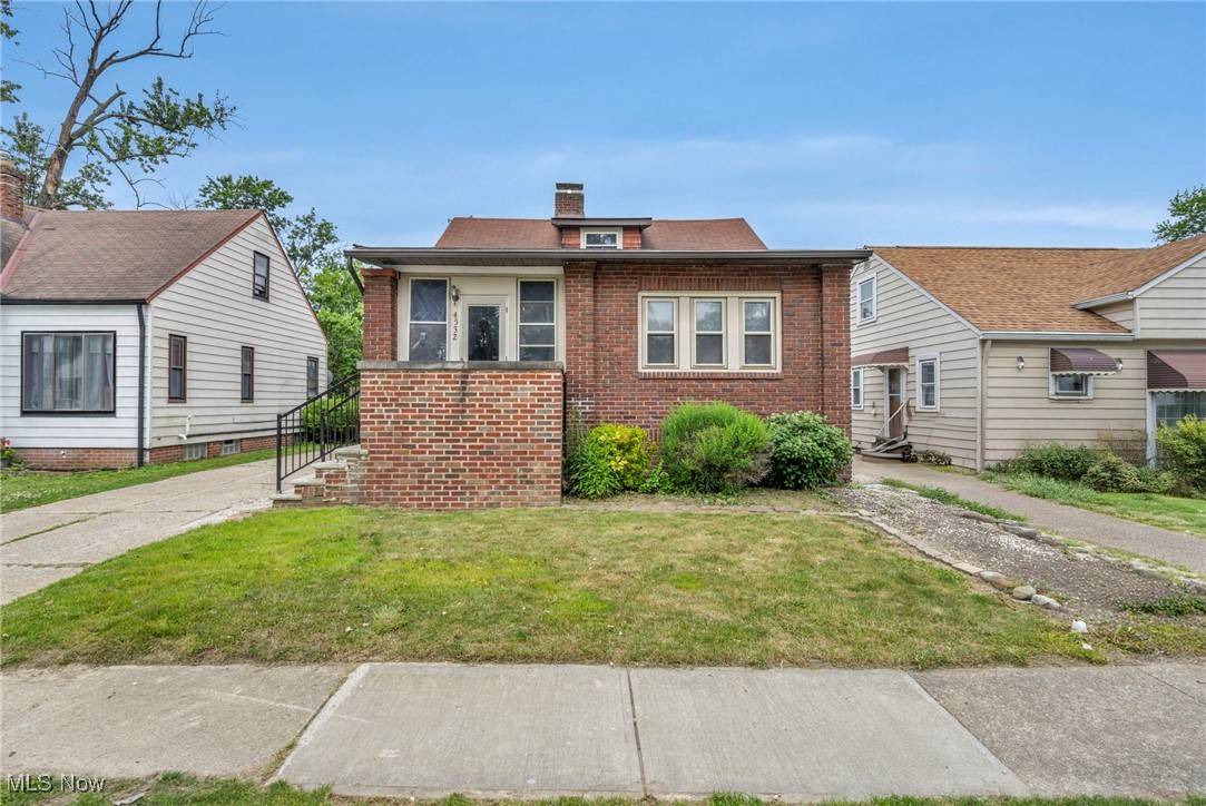 Cleveland, OH 44135,4532 W 172nd ST