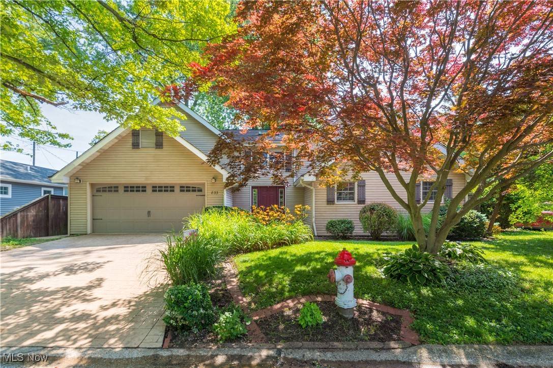 Vermilion, OH 44089,833 Aurora DR