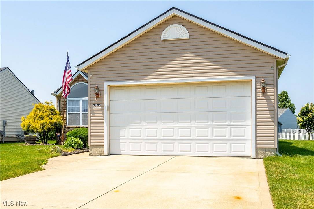 North Ridgeville, OH 44039,38216 Pelican Lake DR