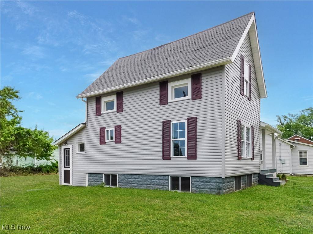 Ashtabula, OH 44004,1229 W 45th ST