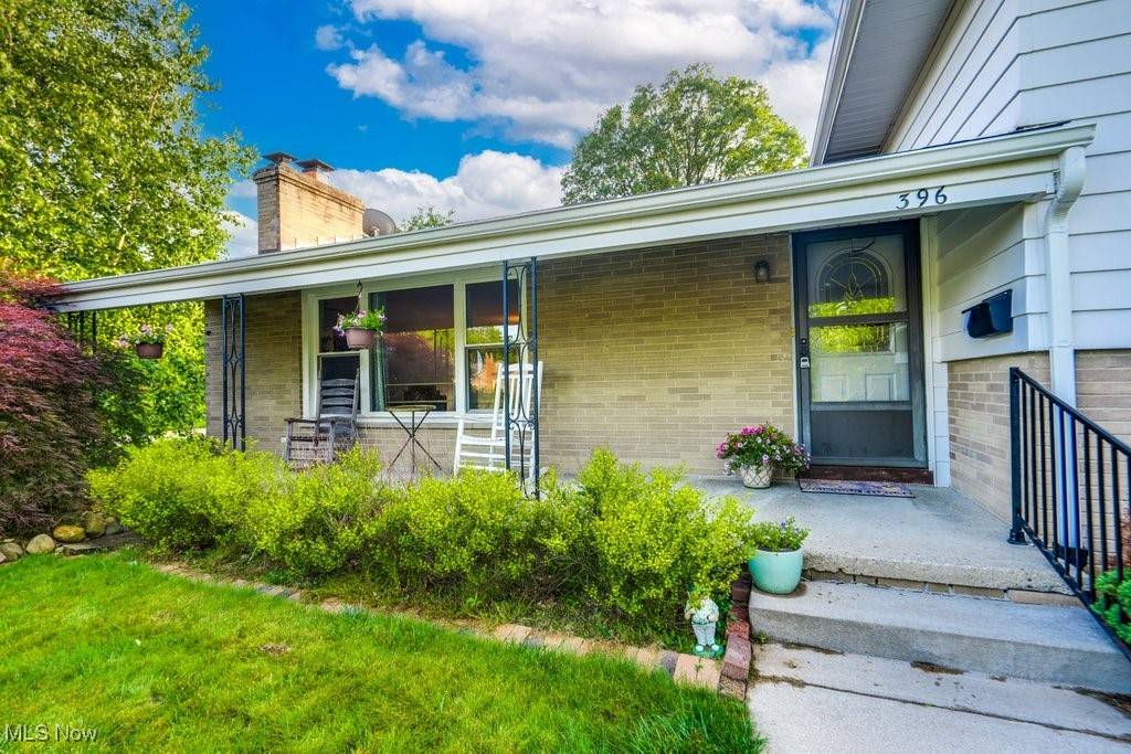 Akron, OH 44333,396 Sandhurst RD